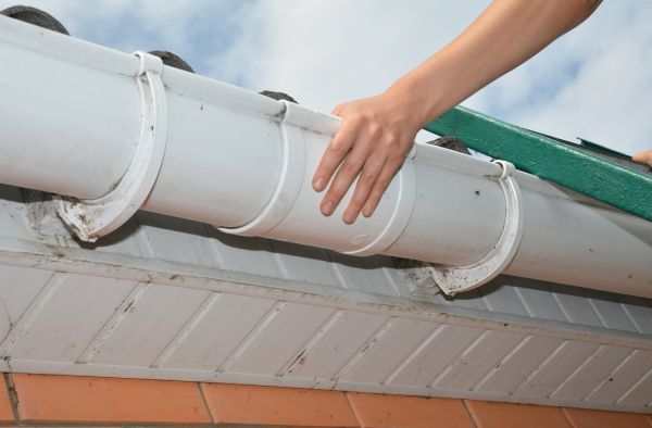 Gutter Reattachment in Oshkosh